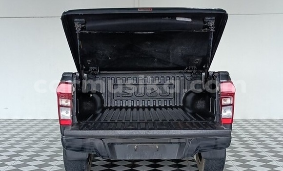 Nunua Ilio tumika Isuzu D–MAX Nyeusi Gari ndani ya Beitbridge nchini Matabeleland Kusini Nunua Ilio tumika Isuzu D–MAX Nyeusi Gari ndani ya Beitbridge nchini Matabeleland Kusini