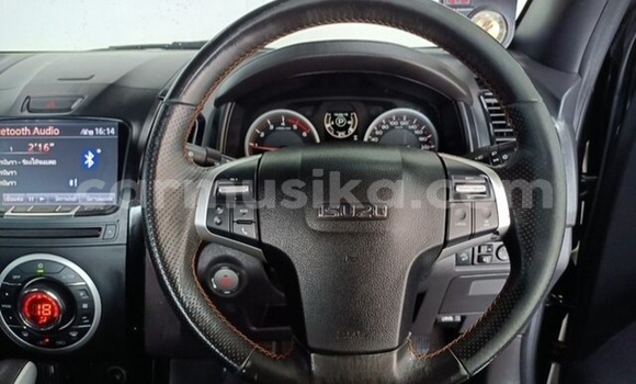 Nunua Ilio tumika Isuzu D–MAX Nyeusi Gari ndani ya Beitbridge nchini Matabeleland Kusini Nunua Ilio tumika Isuzu D–MAX Nyeusi Gari ndani ya Beitbridge nchini Matabeleland Kusini