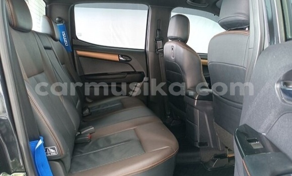 Nunua Ilio tumika Isuzu D–MAX Nyeusi Gari ndani ya Beitbridge nchini Matabeleland Kusini Nunua Ilio tumika Isuzu D–MAX Nyeusi Gari ndani ya Beitbridge nchini Matabeleland Kusini