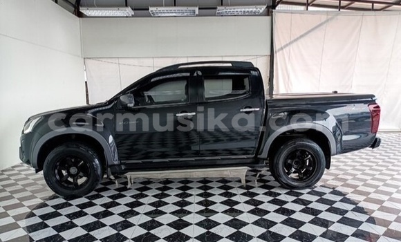 Nunua Ilio tumika Isuzu D–MAX Nyeusi Gari ndani ya Beitbridge nchini Matabeleland Kusini Nunua Ilio tumika Isuzu D–MAX Nyeusi Gari ndani ya Beitbridge nchini Matabeleland Kusini