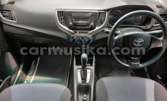 Acheter Occasion Voiture Toyota Starlet Blanc à Beitbridge, Matabeleland South Acheter Occasion Voiture Toyota Starlet Blanc à Beitbridge, Matabeleland South