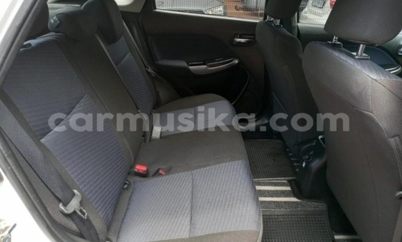 Acheter Occasion Voiture Toyota Starlet Blanc à Beitbridge, Matabeleland South Acheter Occasion Voiture Toyota Starlet Blanc à Beitbridge, Matabeleland South