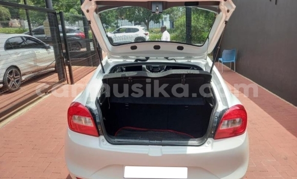 Acheter Occasion Voiture Toyota Starlet Blanc à Beitbridge, Matabeleland South Acheter Occasion Voiture Toyota Starlet Blanc à Beitbridge, Matabeleland South