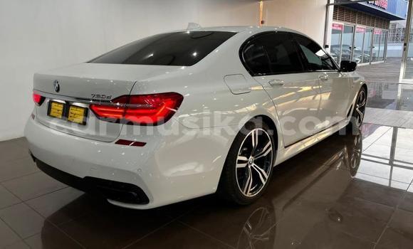 Tenga Tsaru BMW 7-Series Chena Mota in Beitbridge in Matabeleland South Tenga Tsaru BMW 7-Series Chena Mota in Beitbridge in Matabeleland South