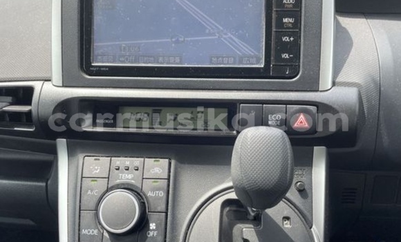 Buy Used Toyota Wish Beige Car in Beitbridge in Matabeleland South Buy Used Toyota Wish Beige Car in Beitbridge in Matabeleland South