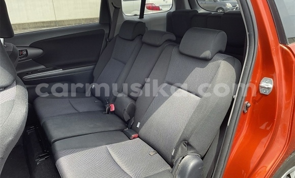 Buy Used Toyota Wish Beige Car in Beitbridge in Matabeleland South Buy Used Toyota Wish Beige Car in Beitbridge in Matabeleland South