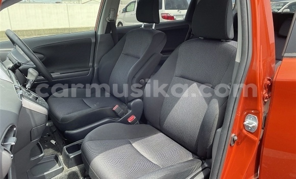 Buy Used Toyota Wish Beige Car in Beitbridge in Matabeleland South Buy Used Toyota Wish Beige Car in Beitbridge in Matabeleland South