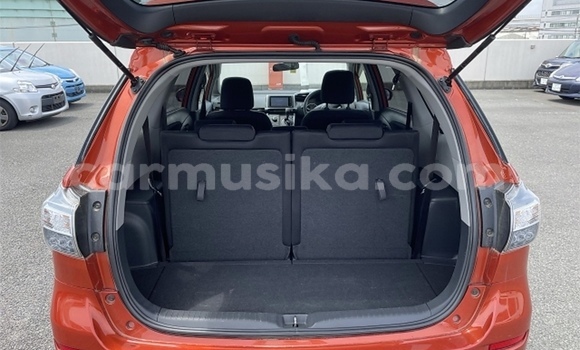 Buy Used Toyota Wish Beige Car in Beitbridge in Matabeleland South Buy Used Toyota Wish Beige Car in Beitbridge in Matabeleland South