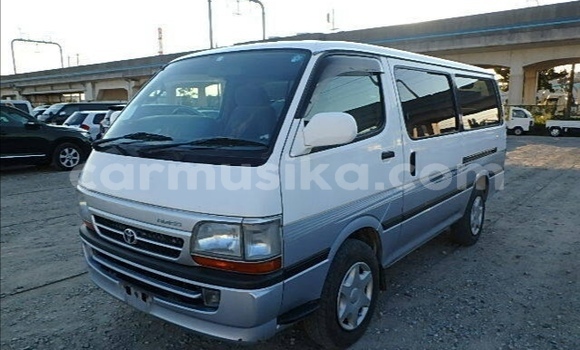 Acheter Occasion Voiture Toyota Hiace Blanc à Beitbridge, Matabeleland South