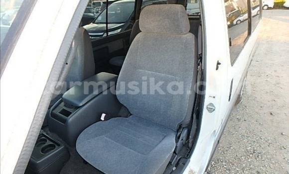 Nunua Ilio tumika Toyota Hiace Nyeupe Gari ndani ya Beitbridge nchini Matabeleland Kusini Nunua Ilio tumika Toyota Hiace Nyeupe Gari ndani ya Beitbridge nchini Matabeleland Kusini