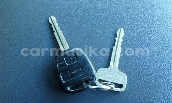 Nunua Ilio tumika Toyota Hiace Nyeupe Gari ndani ya Beitbridge nchini Matabeleland Kusini Nunua Ilio tumika Toyota Hiace Nyeupe Gari ndani ya Beitbridge nchini Matabeleland Kusini