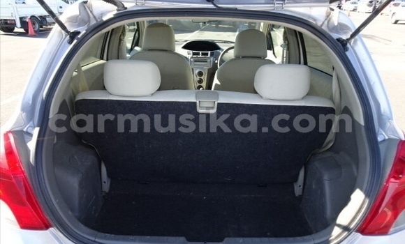 Acheter Occasion Voiture Toyota Vitz Bleu à Beitbridge, Matabeleland South Acheter Occasion Voiture Toyota Vitz Bleu à Beitbridge, Matabeleland South