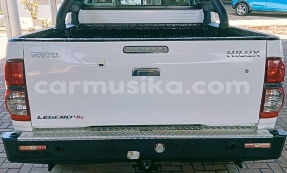 Nunua Ilio tumika Toyota Hilux Nyeupe Gari ndani ya Beitbridge nchini Matabeleland Kusini Nunua Ilio tumika Toyota Hilux Nyeupe Gari ndani ya Beitbridge nchini Matabeleland Kusini