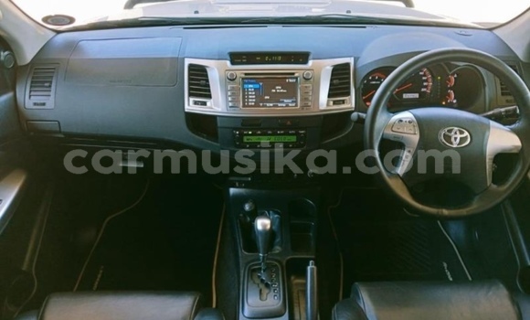 Nunua Ilio tumika Toyota Hilux Nyeupe Gari ndani ya Beitbridge nchini Matabeleland Kusini Nunua Ilio tumika Toyota Hilux Nyeupe Gari ndani ya Beitbridge nchini Matabeleland Kusini