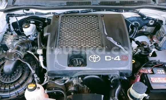 Nunua Ilio tumika Toyota Hilux Nyeupe Gari ndani ya Beitbridge nchini Matabeleland Kusini Nunua Ilio tumika Toyota Hilux Nyeupe Gari ndani ya Beitbridge nchini Matabeleland Kusini