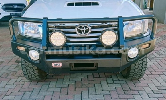 Nunua Ilio tumika Toyota Hilux Nyeupe Gari ndani ya Beitbridge nchini Matabeleland Kusini Nunua Ilio tumika Toyota Hilux Nyeupe Gari ndani ya Beitbridge nchini Matabeleland Kusini