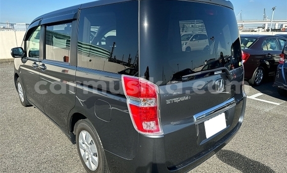 Acheter Occasion Voiture Honda Stepwgn Beige à Beitbridge, Matabeleland South Acheter Occasion Voiture Honda Stepwgn Beige à Beitbridge, Matabeleland South