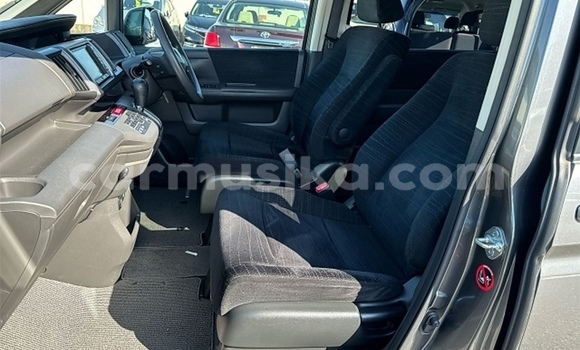 Acheter Occasion Voiture Honda Stepwgn Beige à Beitbridge, Matabeleland South Acheter Occasion Voiture Honda Stepwgn Beige à Beitbridge, Matabeleland South