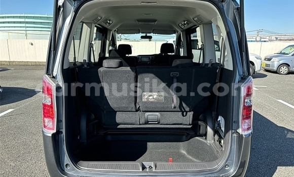 Acheter Occasion Voiture Honda Stepwgn Beige à Beitbridge, Matabeleland South Acheter Occasion Voiture Honda Stepwgn Beige à Beitbridge, Matabeleland South