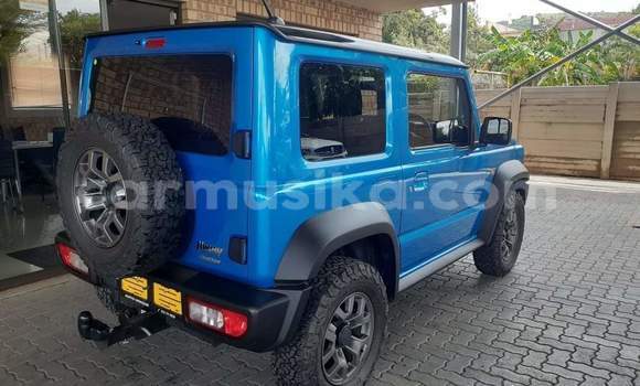Nunua Ilio tumika Suzuki Jimny Bluu Gari ndani ya Beitbridge nchini Matabeleland Kusini Nunua Ilio tumika Suzuki Jimny Bluu Gari ndani ya Beitbridge nchini Matabeleland Kusini
