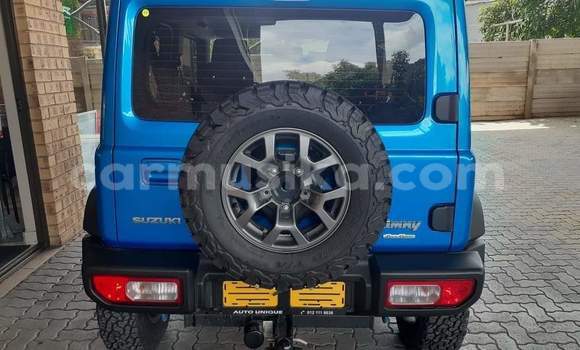 Nunua Ilio tumika Suzuki Jimny Bluu Gari ndani ya Beitbridge nchini Matabeleland Kusini Nunua Ilio tumika Suzuki Jimny Bluu Gari ndani ya Beitbridge nchini Matabeleland Kusini