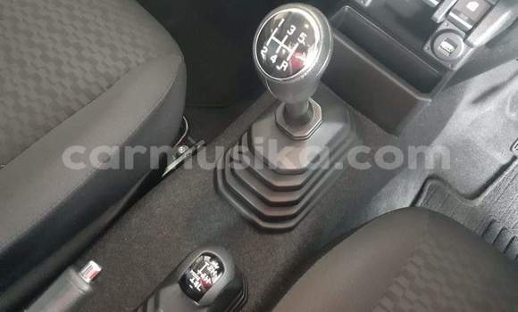 Nunua Ilio tumika Suzuki Jimny Bluu Gari ndani ya Beitbridge nchini Matabeleland Kusini Nunua Ilio tumika Suzuki Jimny Bluu Gari ndani ya Beitbridge nchini Matabeleland Kusini