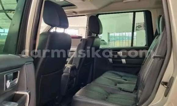 Nunua Ilio tumika Land Rover Discovery Fedha Gari ndani ya Beitbridge nchini Matabeleland Kusini Nunua Ilio tumika Land Rover Discovery Fedha Gari ndani ya Beitbridge nchini Matabeleland Kusini