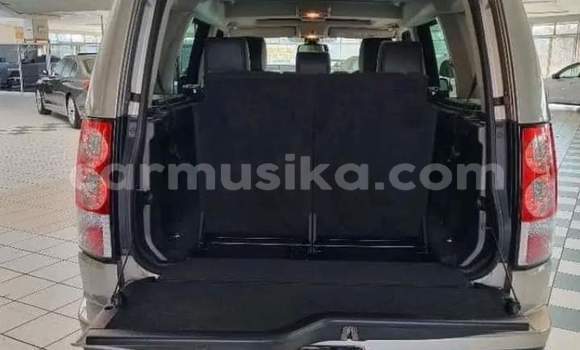 Nunua Ilio tumika Land Rover Discovery Fedha Gari ndani ya Beitbridge nchini Matabeleland Kusini Nunua Ilio tumika Land Rover Discovery Fedha Gari ndani ya Beitbridge nchini Matabeleland Kusini