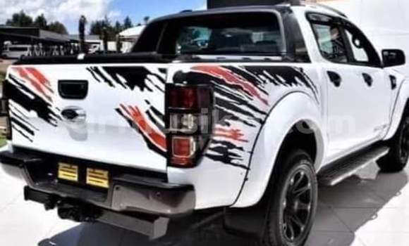 Nunua Ilio tumika Ford Ranger Nyeupe Gari ndani ya Beitbridge nchini Matabeleland Kusini Nunua Ilio tumika Ford Ranger Nyeupe Gari ndani ya Beitbridge nchini Matabeleland Kusini