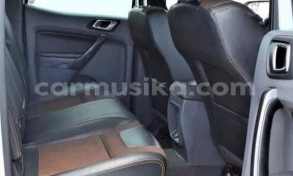 Nunua Ilio tumika Ford Ranger Nyeupe Gari ndani ya Beitbridge nchini Matabeleland Kusini Nunua Ilio tumika Ford Ranger Nyeupe Gari ndani ya Beitbridge nchini Matabeleland Kusini