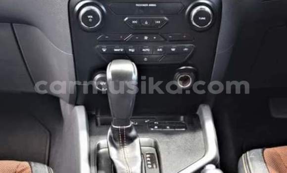 Nunua Ilio tumika Ford Ranger Nyeupe Gari ndani ya Beitbridge nchini Matabeleland Kusini Nunua Ilio tumika Ford Ranger Nyeupe Gari ndani ya Beitbridge nchini Matabeleland Kusini