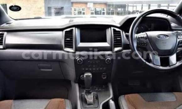 Nunua Ilio tumika Ford Ranger Nyeupe Gari ndani ya Beitbridge nchini Matabeleland Kusini Nunua Ilio tumika Ford Ranger Nyeupe Gari ndani ya Beitbridge nchini Matabeleland Kusini