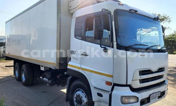 Buy Used Nissan UD White Truck in Beitbridge in Matabeleland South