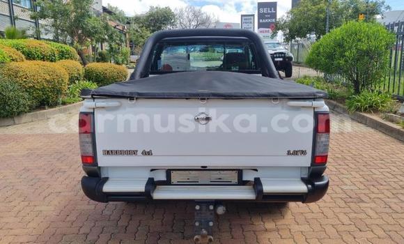 Acheter Occasion Voiture Nissan Hardbody Blanc à Beitbridge, Matabeleland South Acheter Occasion Voiture Nissan Hardbody Blanc à Beitbridge, Matabeleland South