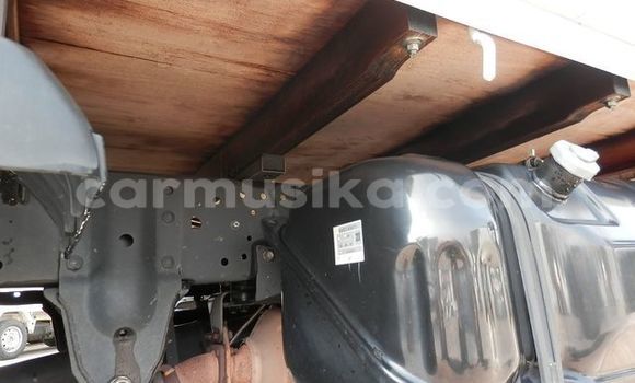 Tenga Tsaru Mazda Tribute Chena Mota in Beitbridge in Matabeleland South Tenga Tsaru Mazda Tribute Chena Mota in Beitbridge in Matabeleland South