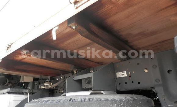 Tenga Tsaru Mazda Tribute Chena Mota in Beitbridge in Matabeleland South Tenga Tsaru Mazda Tribute Chena Mota in Beitbridge in Matabeleland South