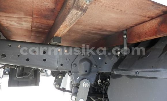 Tenga Tsaru Mazda Tribute Chena Mota in Beitbridge in Matabeleland South Tenga Tsaru Mazda Tribute Chena Mota in Beitbridge in Matabeleland South