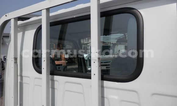 Tenga Tsaru Mazda Tribute Chena Mota in Beitbridge in Matabeleland South Tenga Tsaru Mazda Tribute Chena Mota in Beitbridge in Matabeleland South