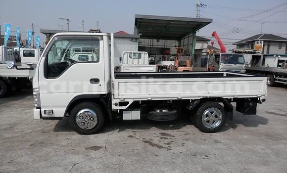 Tenga Tsaru Mazda Tribute Chena Mota in Beitbridge in Matabeleland South Tenga Tsaru Mazda Tribute Chena Mota in Beitbridge in Matabeleland South
