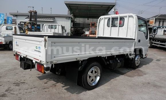 Tenga Tsaru Mazda Tribute Chena Mota in Beitbridge in Matabeleland South Tenga Tsaru Mazda Tribute Chena Mota in Beitbridge in Matabeleland South
