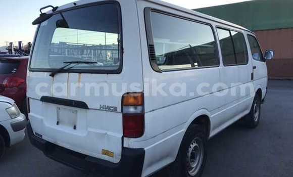 Acheter Occasion Voiture Toyota Hiace Blanc à Beitbridge, Matabeleland South Acheter Occasion Voiture Toyota Hiace Blanc à Beitbridge, Matabeleland South