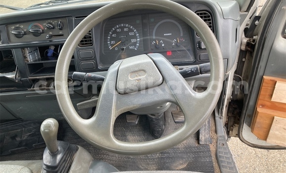 Nunua Ilio tumika Mitsubishi Canter Nyingine Lori ndani ya Beitbridge nchini Matabeleland Kusini Nunua Ilio tumika Mitsubishi Canter Nyingine Lori ndani ya Beitbridge nchini Matabeleland Kusini