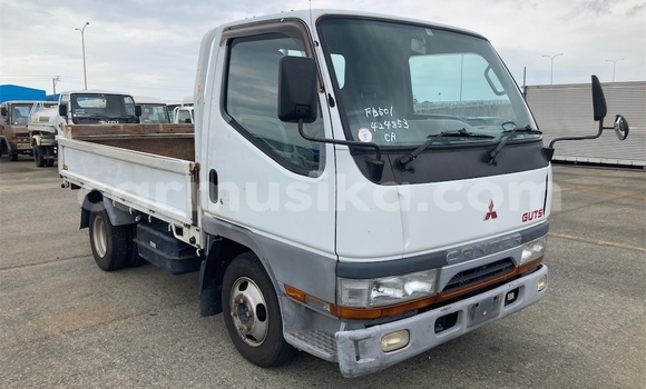 Nunua Ilio tumika Mitsubishi Canter Nyingine Lori ndani ya Beitbridge nchini Matabeleland Kusini Nunua Ilio tumika Mitsubishi Canter Nyingine Lori ndani ya Beitbridge nchini Matabeleland Kusini
