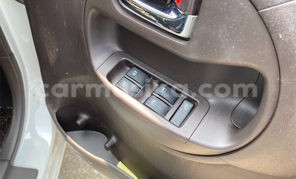 Buy Used Toyota Passo White Car in Beitbridge in Matabeleland South Buy Used Toyota Passo White Car in Beitbridge in Matabeleland South