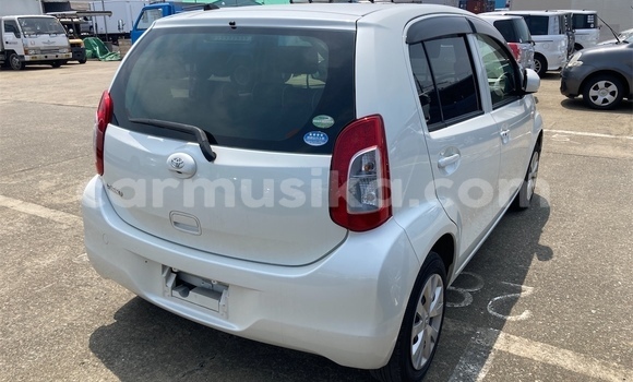 Buy Used Toyota Passo White Car in Beitbridge in Matabeleland South Buy Used Toyota Passo White Car in Beitbridge in Matabeleland South