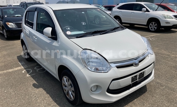 Buy Used Toyota Passo White Car in Beitbridge in Matabeleland South Buy Used Toyota Passo White Car in Beitbridge in Matabeleland South