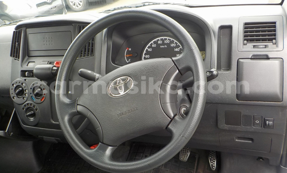 Buy Used Toyota LITEACE Silver Truck in Beitbridge in Matabeleland South Buy Used Toyota LITEACE Silver Truck in Beitbridge in Matabeleland South