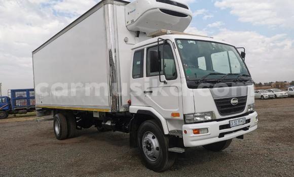 Buy Used Nissan UD White Truck in Beitbridge in Matabeleland South