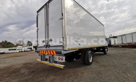 Buy Used Nissan UD White Truck in Beitbridge in Matabeleland South Buy Used Nissan UD White Truck in Beitbridge in Matabeleland South