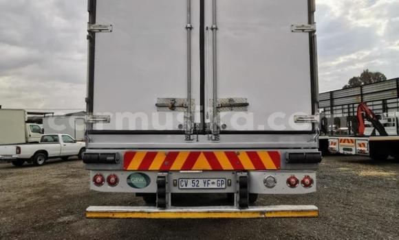 Buy Used Nissan UD White Truck in Beitbridge in Matabeleland South Buy Used Nissan UD White Truck in Beitbridge in Matabeleland South